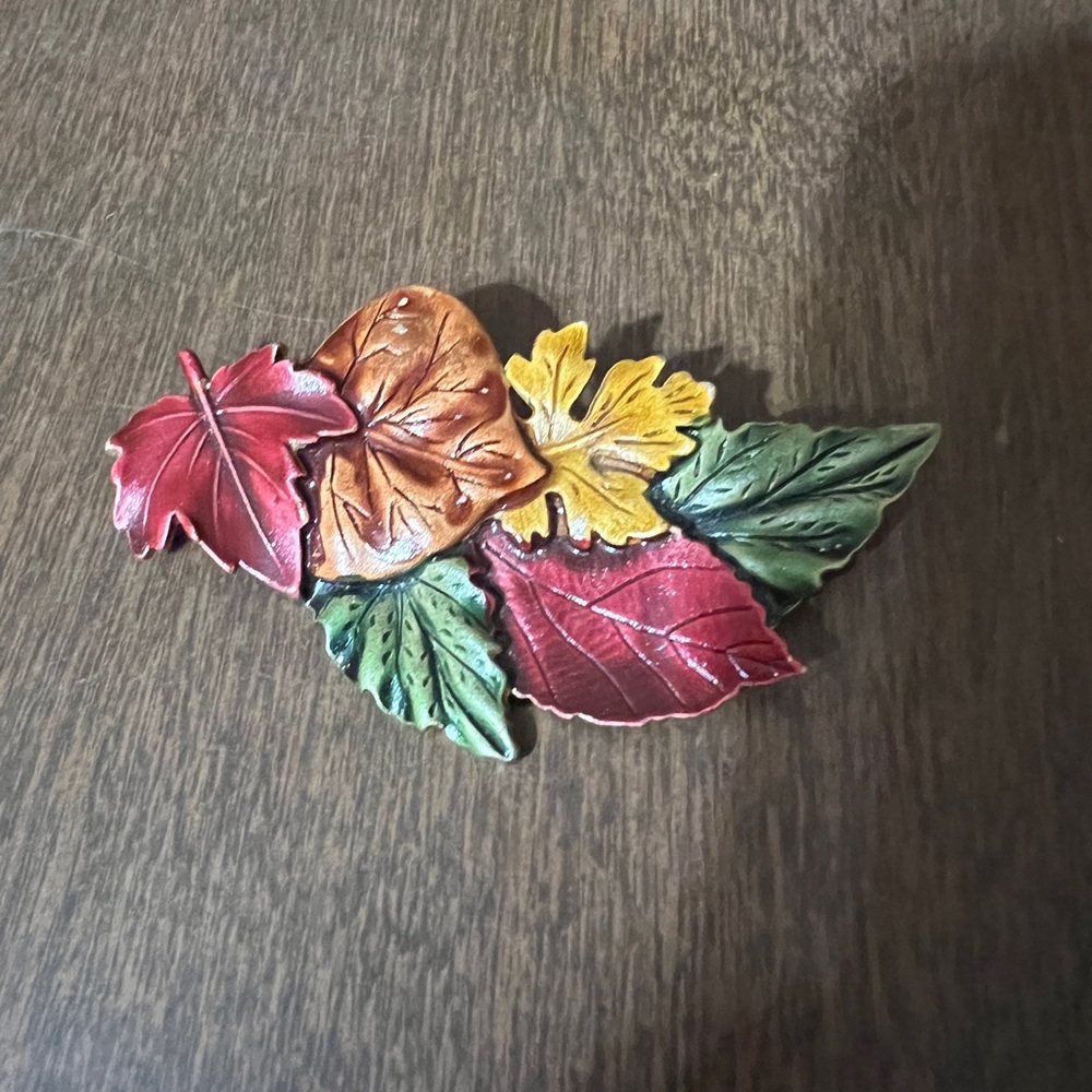 Vintage Autumn Leaf Brooch Pin Multicolor Enamel Signed Tara Costume Jewelry